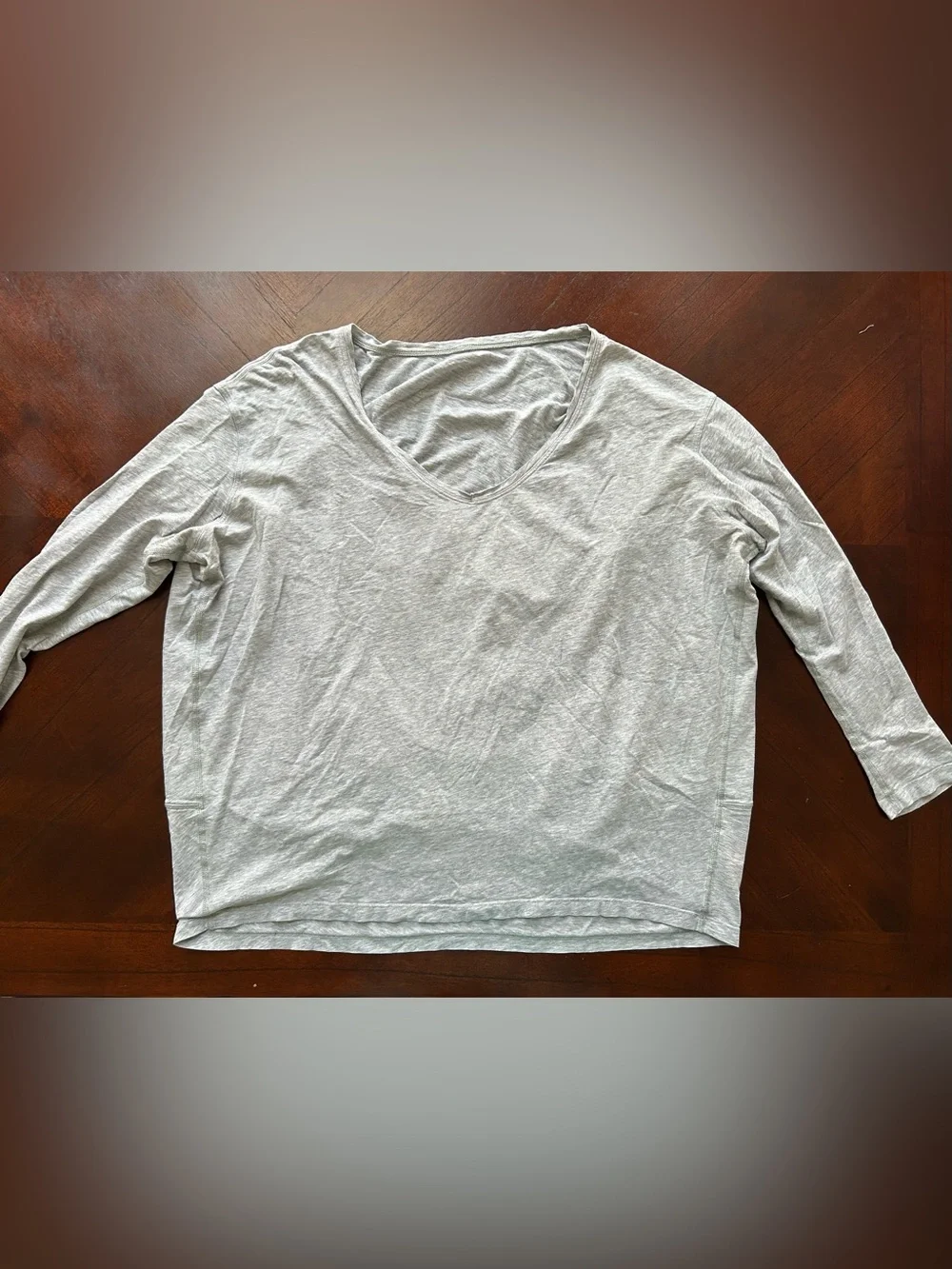 lululemon athletica gray Long-Sleeve Lightweight Top size 6